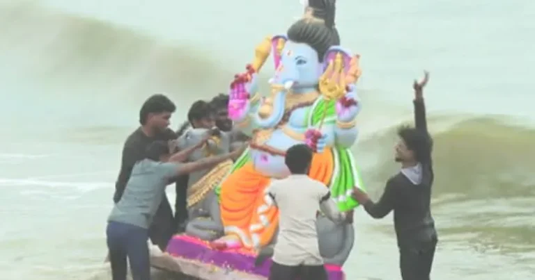 சென்னையில் இன்று பிரமாண்ட விநாயகர் சிலை ஊர்வலம் – 16, 500 போலீசார் குவிப்பு!