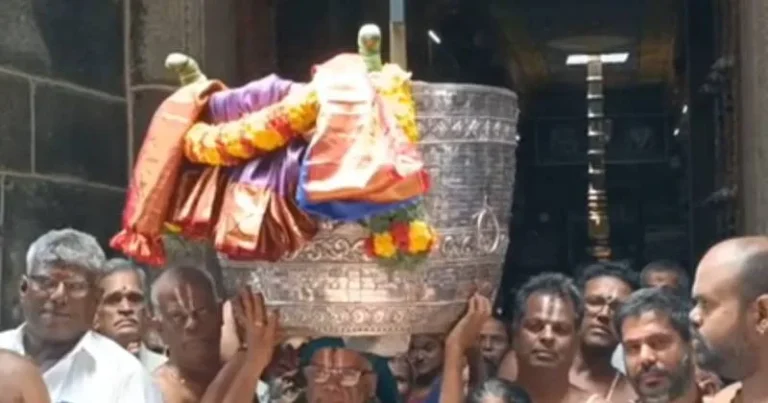 ஸ்ரீவில்லிபுத்தூர் ஸ்ரீ ஆண்டாள் சூடிக்கொடுத்த மாலை, கிளி, பரிவட்டம் – திருப்பதி பிரம்மோற்சவ விழாவிற்கு அனுப்பி வைப்பு!
