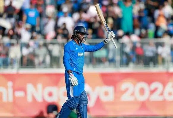 பாகிஸ்தானுக்கு 212 ரன் இலக்கு நிர்ணயித்தது இந்தியா..!