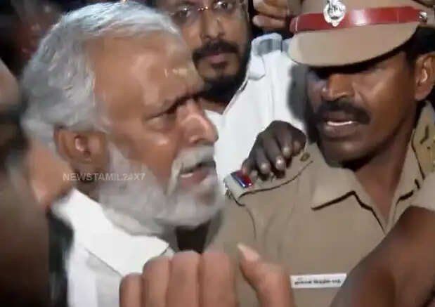 “அன்பில் மகேஷை கைது செய்து அலைக்கழிக்கிறாங்க” – போலீஸ் உடன் சேகர்பாபு வாக்குவாதம்