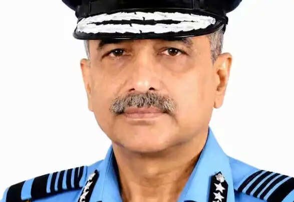புதிய தலைமை தளபதியாக ஏர் மார்ஷல் அஷுதோஷ் தீக்ஷித் நியமனம்..!