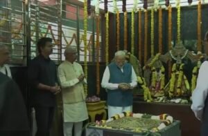 “ஜலகண்டேஸ்வரர் கோயிலில் சாமி தரிசனம்!” பிரதமர் மோடியும் முதல்வர் விஜயும் ஒண்ணாகச் சென்ற ஆன்மீகப் பயணம்….!! 