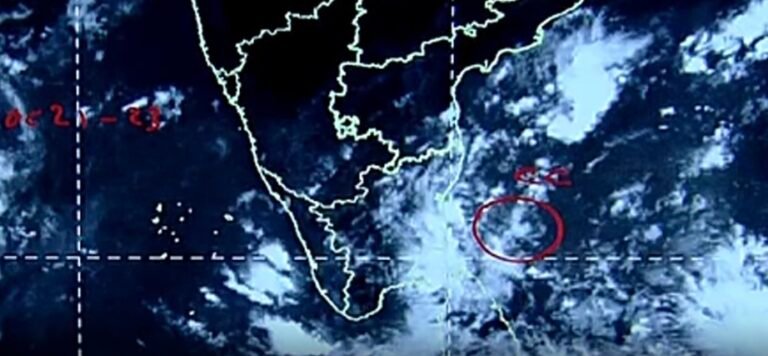 “தென்கிழக்கு வங்கக்கடலில் அதிரடி மாற்றம்” அக்டோபர் 23-ல் அடிச்சுத் தூக்கப் போகும் கனமழை…. வானிலை மையம் வெளியிட்ட பகீர் தகவல்….!! 
