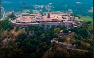 விஜயதசமி அன்று காலை 11 மணிக்கு மேல் பழனி கோயிலுக்குள் அனுமதி இல்லை