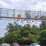 தமிழகத்தில் Multi Lane Free Flow தொழில்நுட்பம் அறிமுகம்- சுங்கச்சாவடிகளில் வாகனங்கள் நிற்பதை தடுக்க நடவடிக்கை!