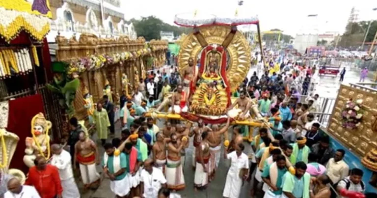 திருப்பதி ஏழுமலையான் கோயில் நவராத்திரி பிரம்மோற்சவ விழா – சக்கரத்தாழ்வார் தீர்த்தவாரியுடன் நிறைவு!