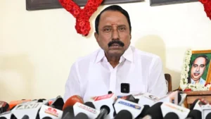அதிமுகவில் இருந்து விரைவில் 15 பேர் வெளியேறுகிறார்களா? அமைச்சர் செங்கோட்டையன் பேட்டி!